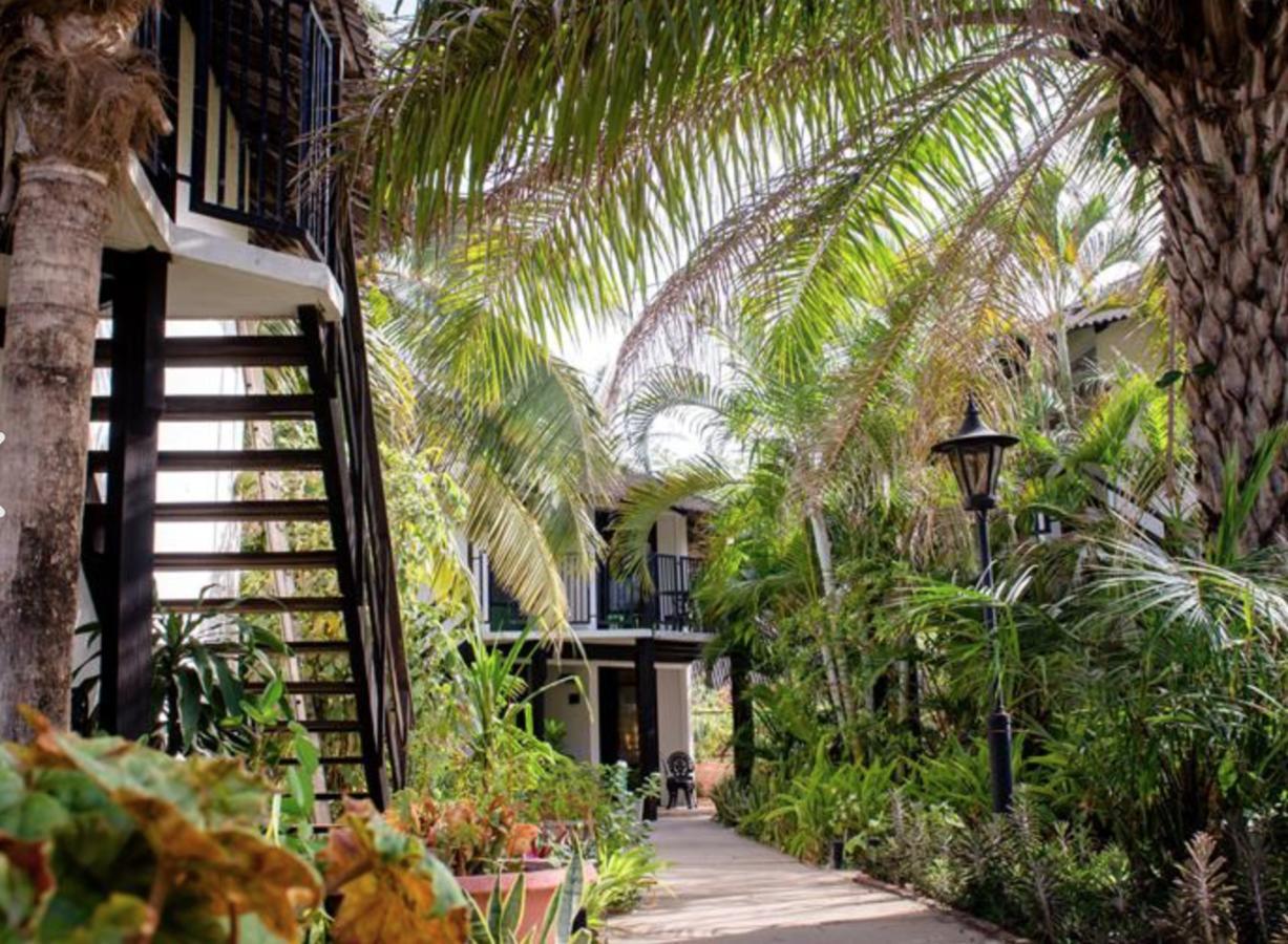 Bakotu Hotel Exterior photo